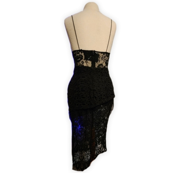 Hera Black Lace Bodycon Dress - Picture 3 of 8